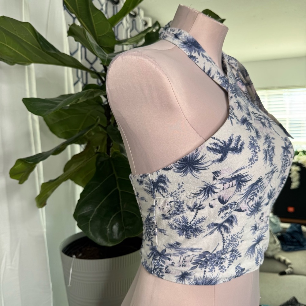 Abercrombie & Fitch Floral Blue and White Women's Top - Picture 3 of 10
